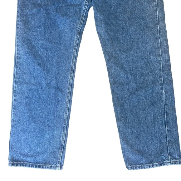 Wrangler Men’s Relaxed Fit Medium to Dark Wash Jeans Size 44x34 - Picture 4 of 8